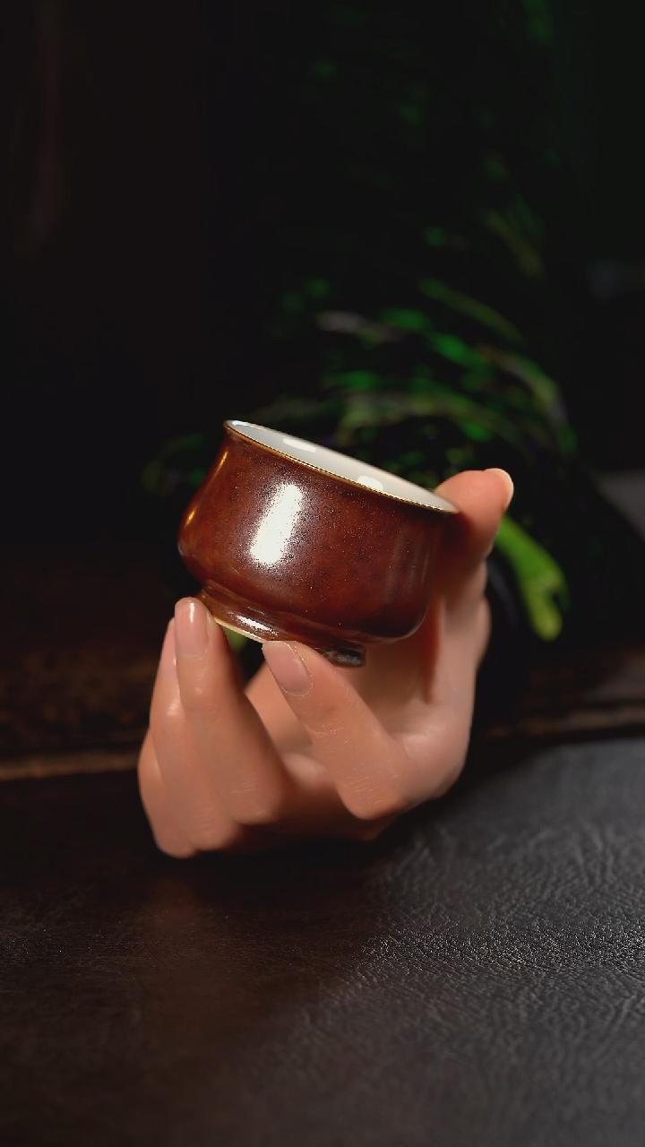 【闪购商品】杯聚澜堂红金花釉憨憨杯