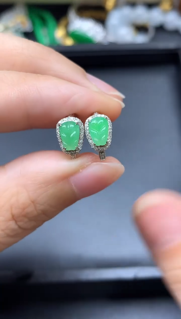 颈饰18K金镶嵌翡翠552-中国好珍宝