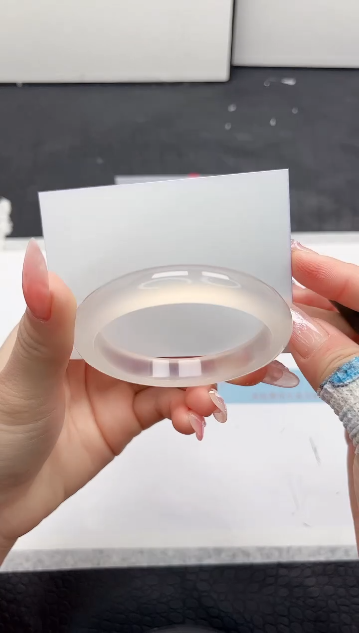 【闪购商品】石英质玉手镯未镶嵌13-56.5