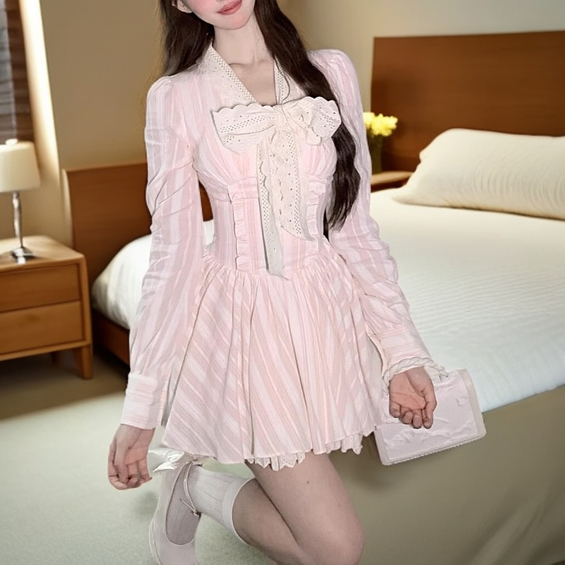 茶卡少女 甜妹蕾丝花边蝴蝶结收腰蓬蓬裙粉色连衣裙秋季高腰短裙
