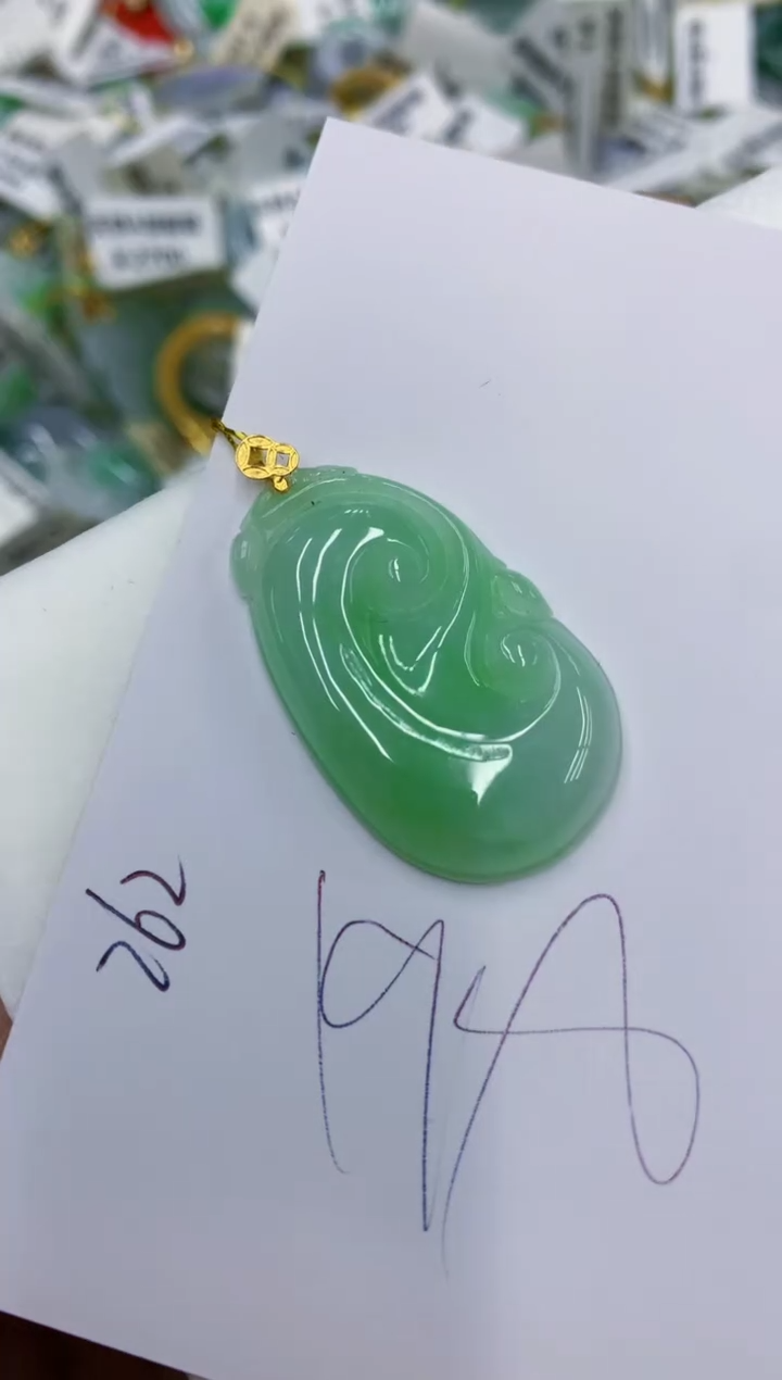 颈饰18K金镶嵌翡翠11111111111