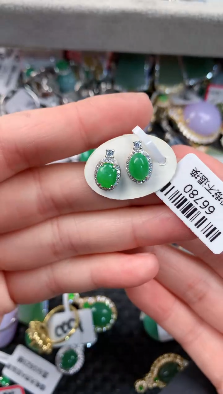 银S925镶嵌戒指翡翠777       3