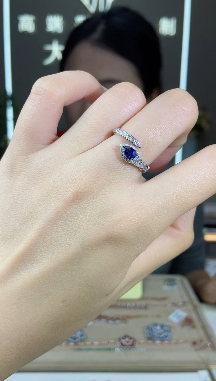 【闪购商品】蓝宝石手饰银S925镶嵌手饰