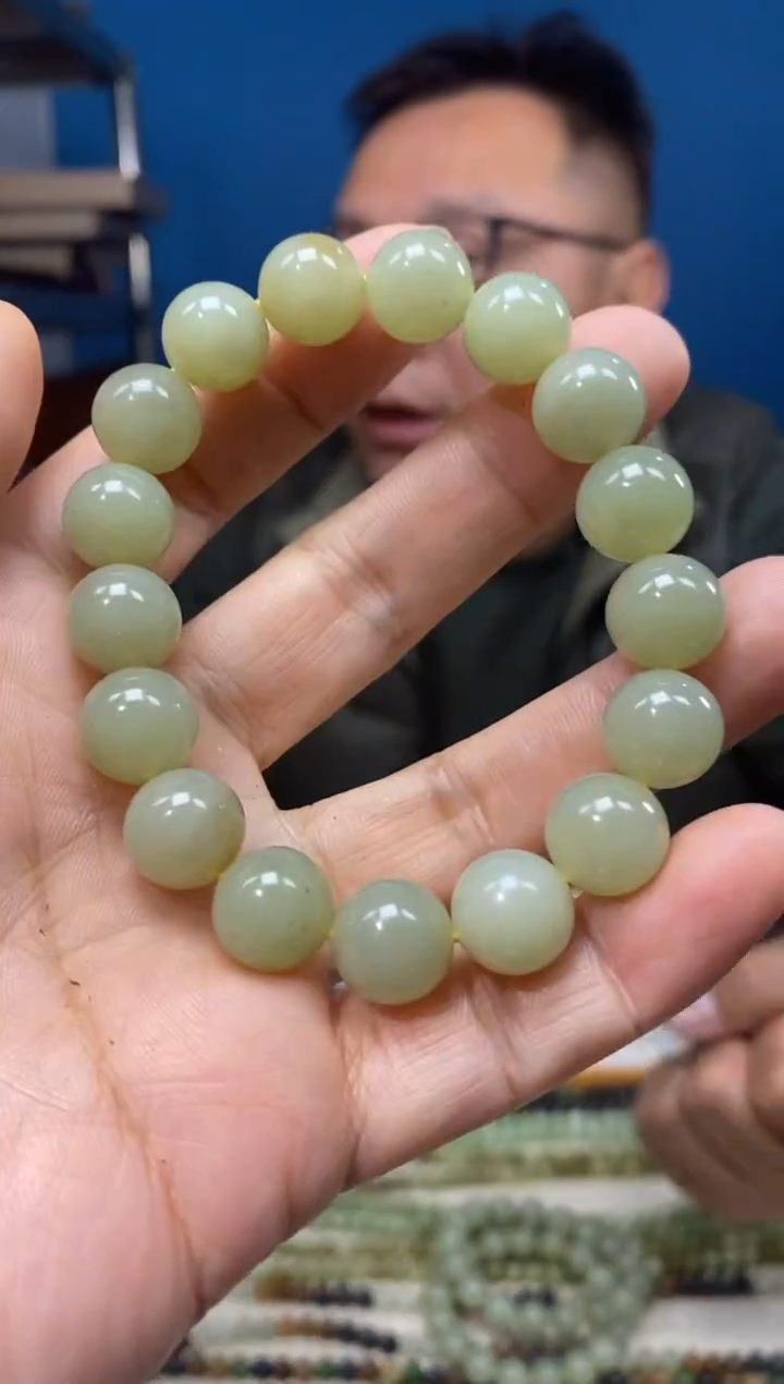 未镶嵌手链和田玉颜色多样性发货拍一发一