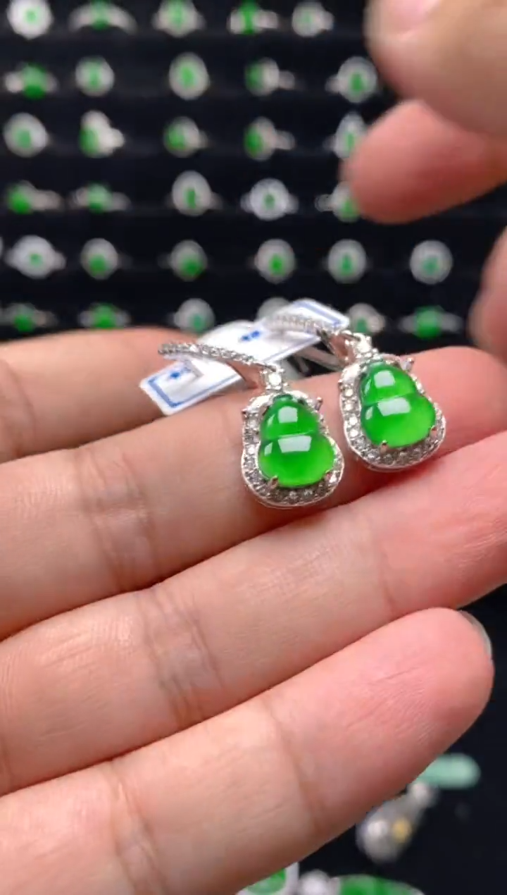 【闪购商品】翡翠挂件银S925镶嵌翡翠