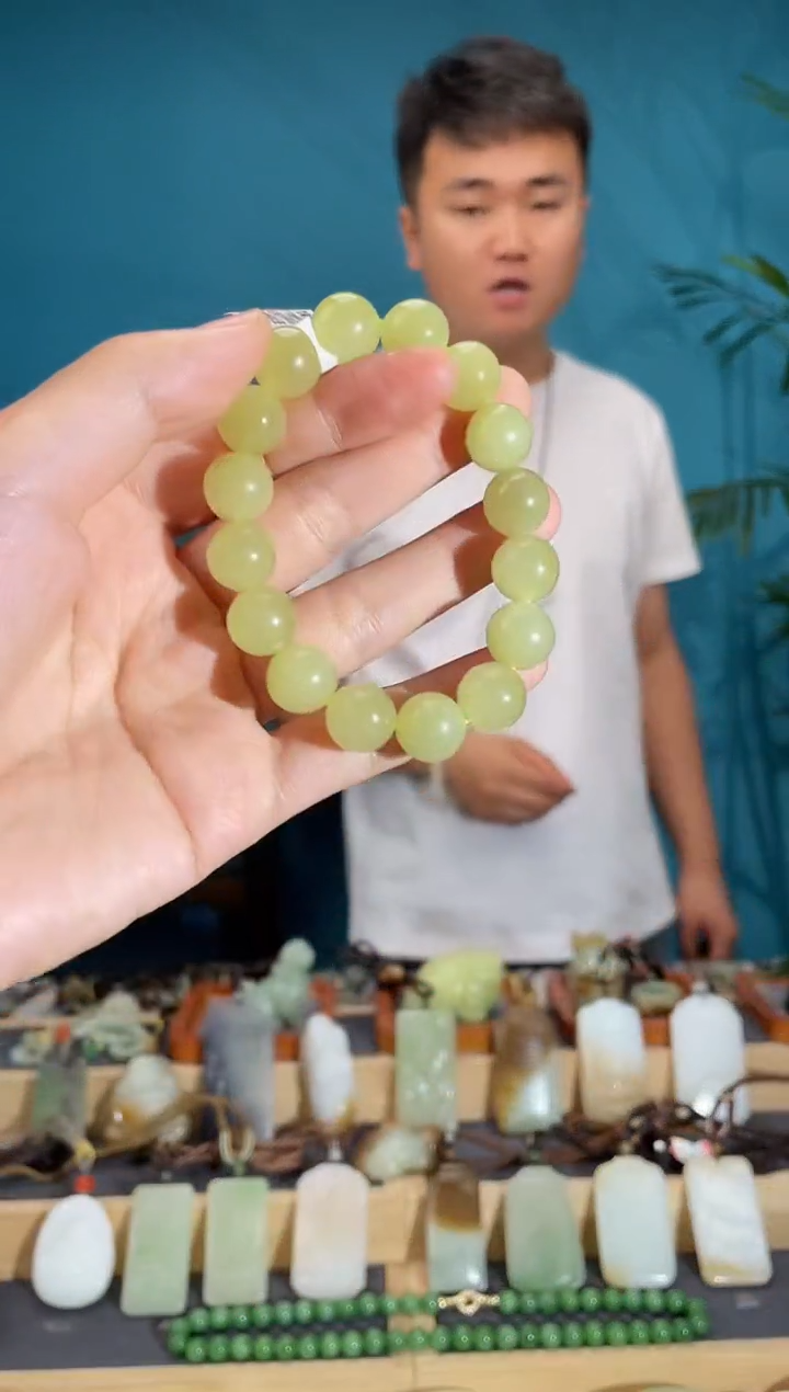 和田玉未镶嵌颈饰1