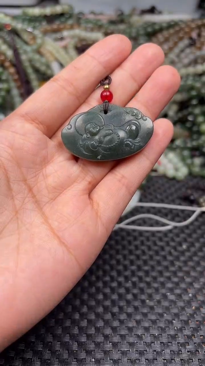 颈饰未镶嵌和田玉1