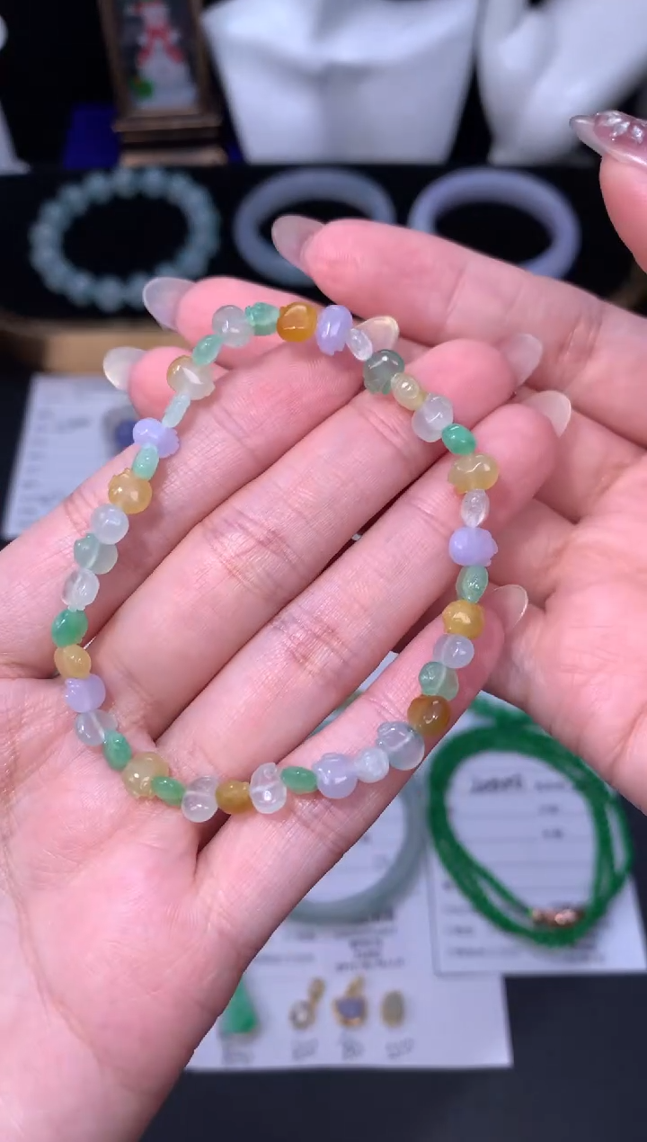 未镶嵌定制翡翠48小时鉴赏期 退货不扣服务费