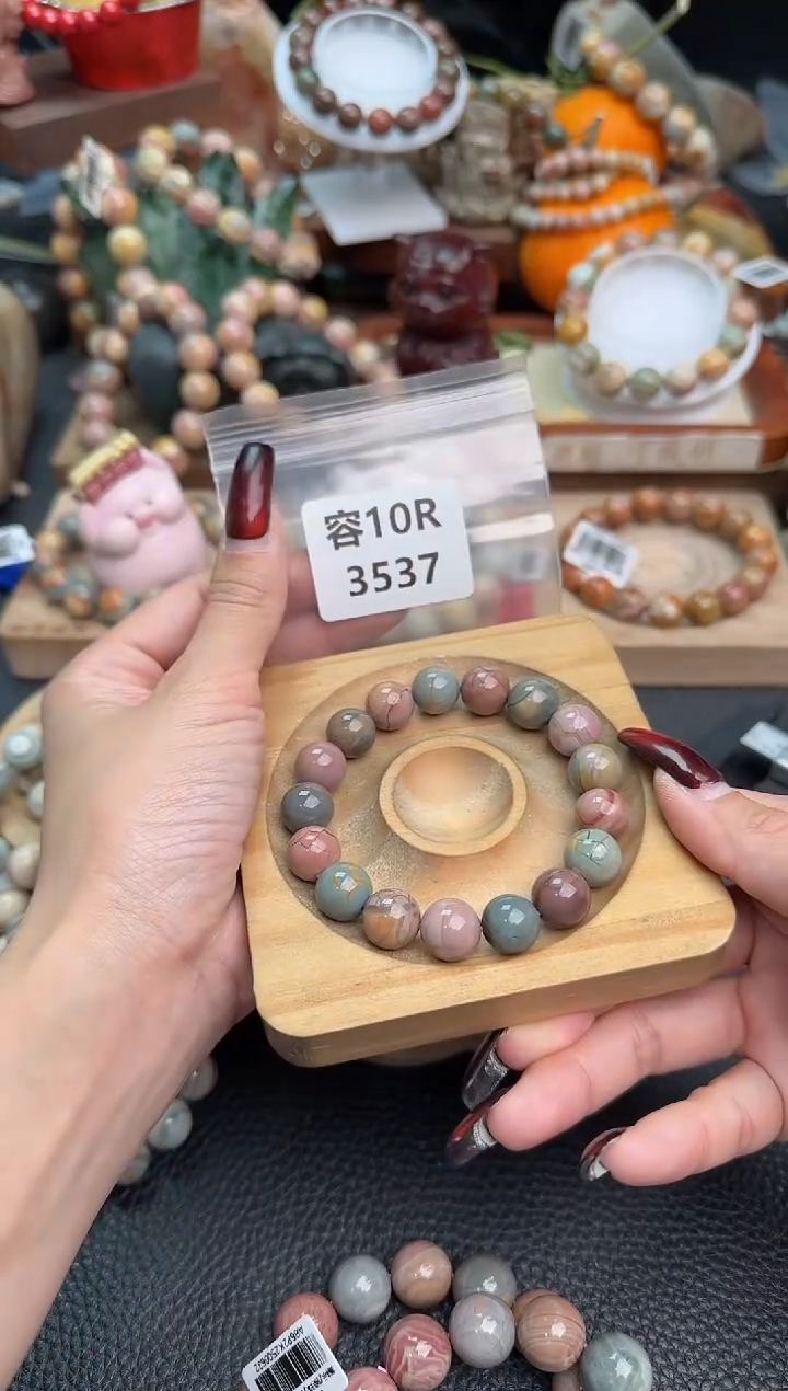 【闪购商品】石英质玉手链未镶嵌10R3537