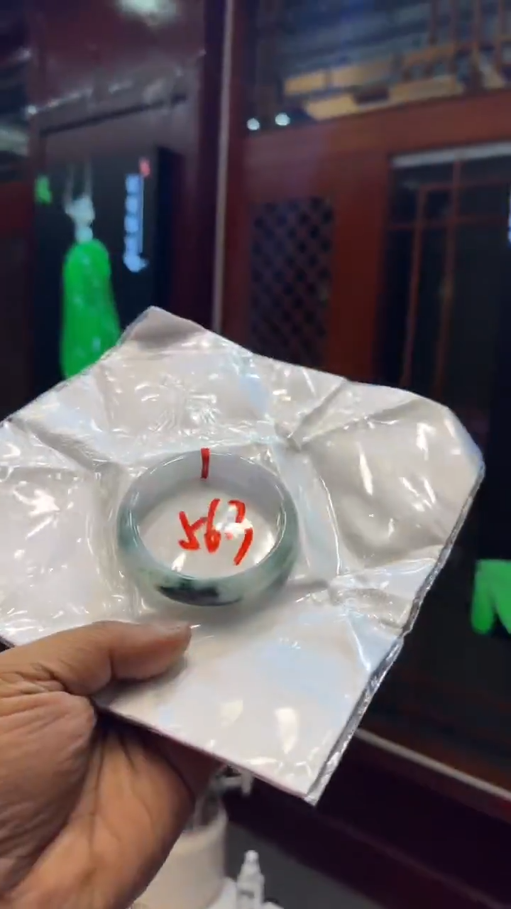 未镶嵌手镯翡翠手镯