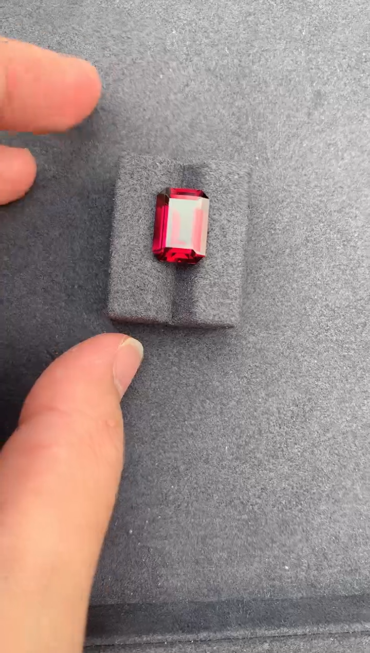 【闪购商品】石榴石裸石未镶嵌7ct镁铝榴石