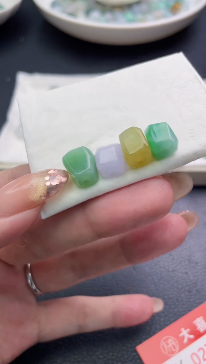 未镶嵌定制翡翠M***…珠子