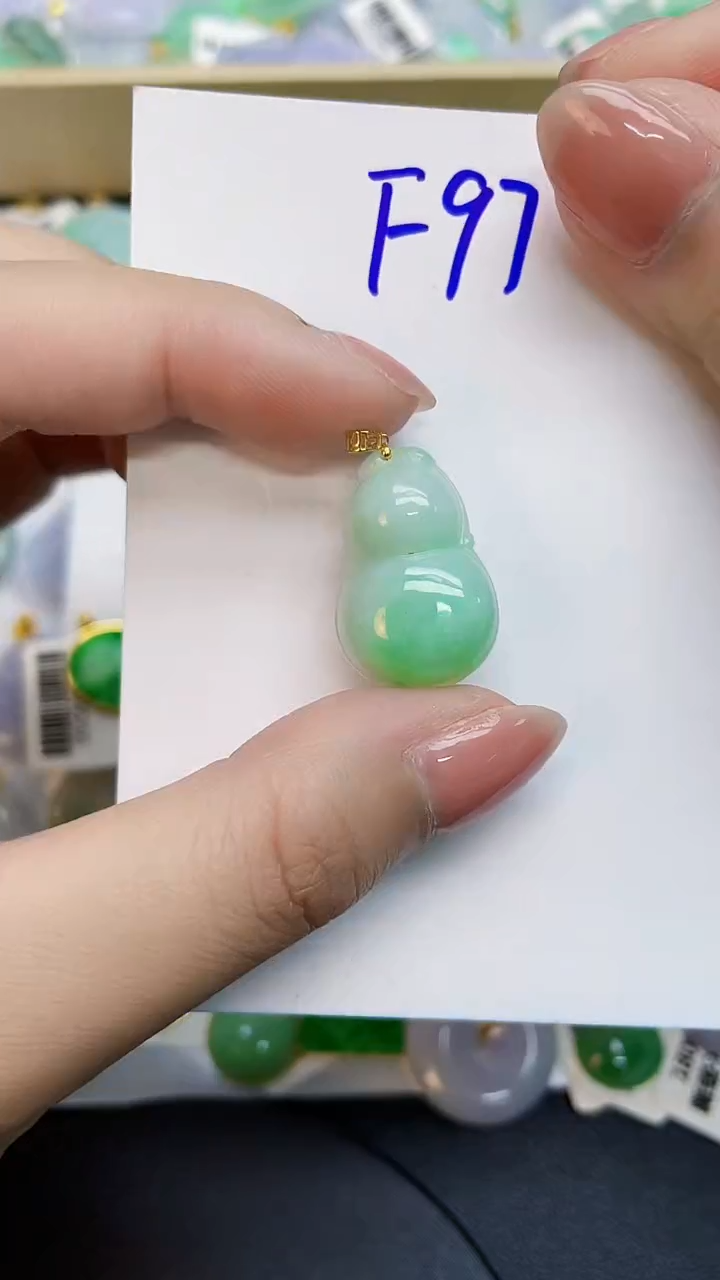 翡翠18K金镶嵌颈饰0000000000