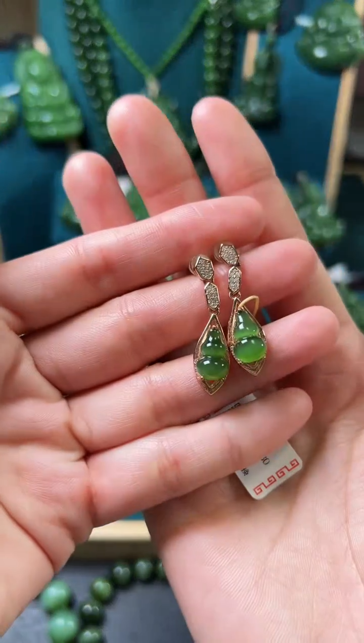 【闪购商品】和田玉（碧玉）耳钩银S925镶嵌碧玉