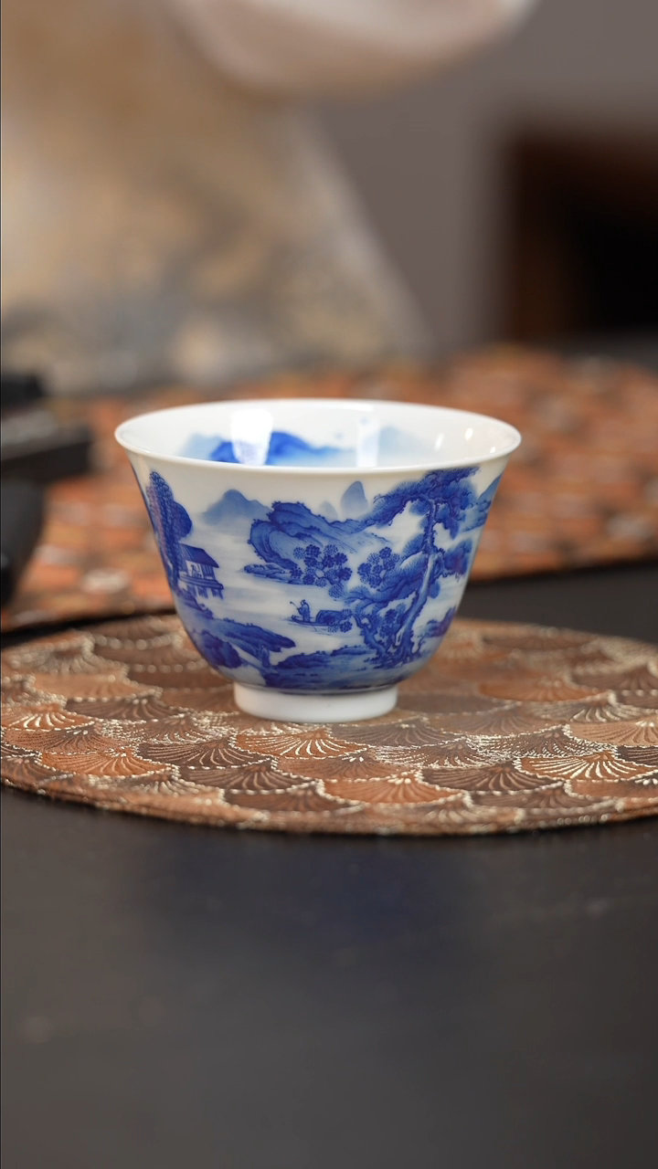 【闪购商品】杯看山柴窑青花山水