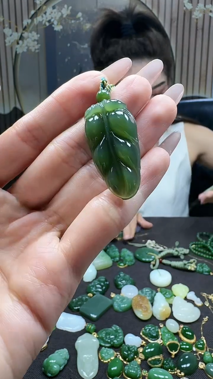 未镶嵌和田玉挂件1