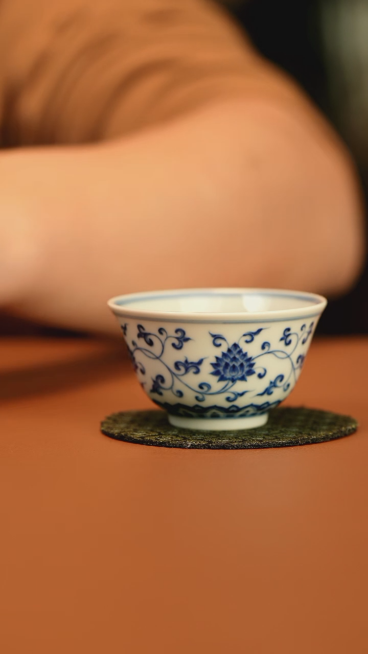 【闪购商品】仿明青花缠枝莲小杯