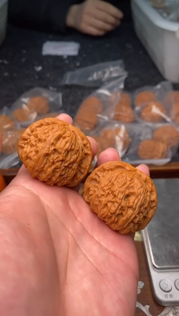 【闪购商品】文玩核桃把件G166号42尺白狮子