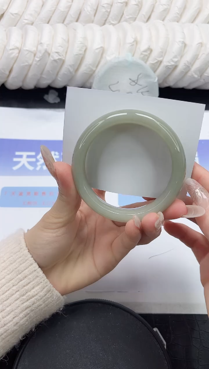 未镶嵌手镯石英质玉78-56.4