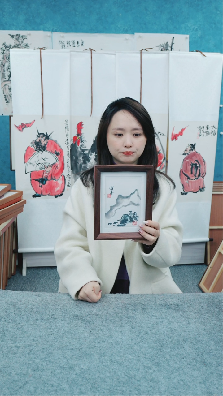 【闪购商品】国画8寸郑志超老师木质摆台