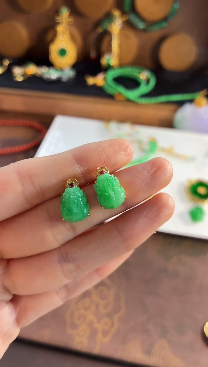 18K金镶嵌翡翠耳饰耳饰