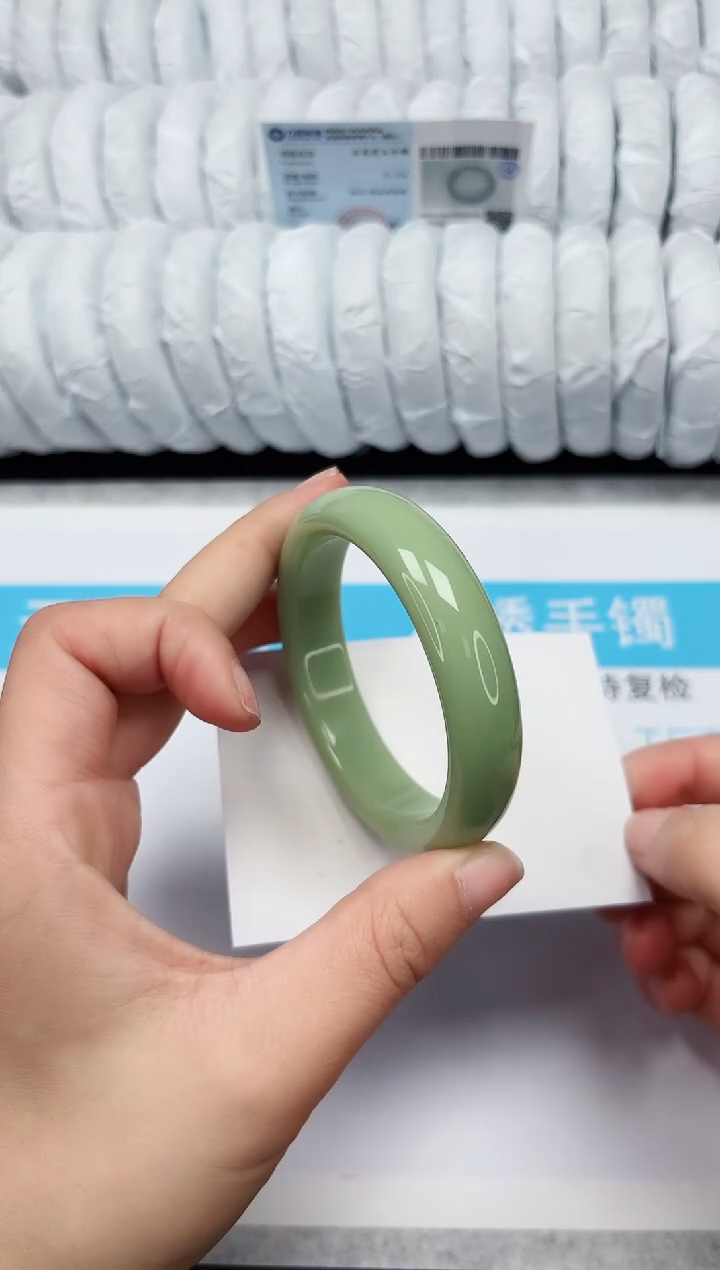 【闪购商品】石英质玉手镯未镶嵌107-57.2