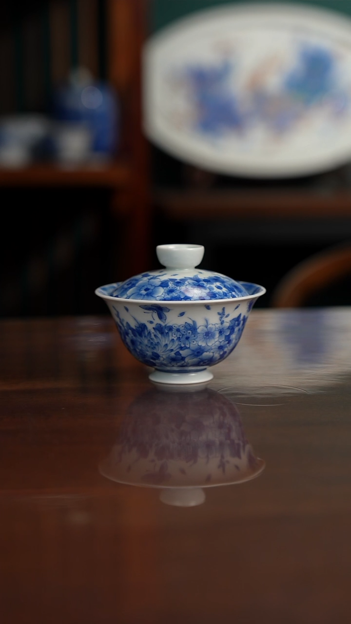 柴窑青花蝶恋花盖碗