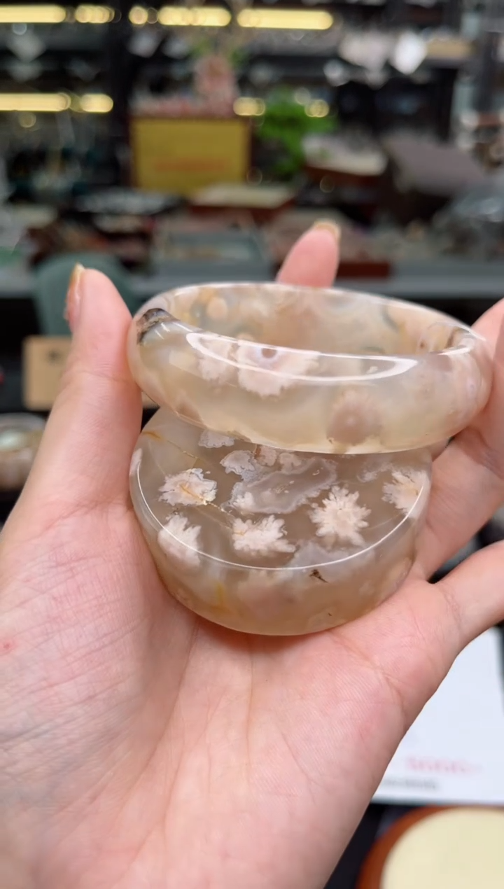 【闪购商品】石英质玉手镯未镶嵌57圈口（赠品镯心）6687210