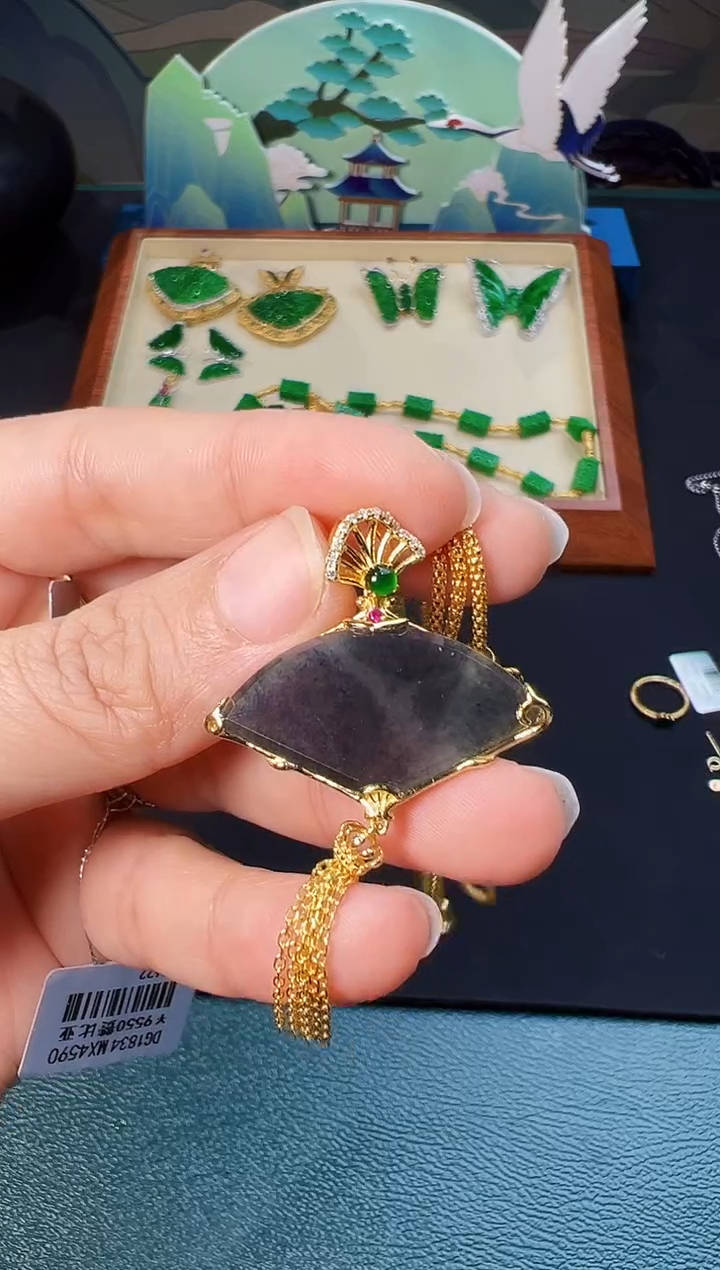 【闪购商品】翡翠颈饰未镶嵌吊坠