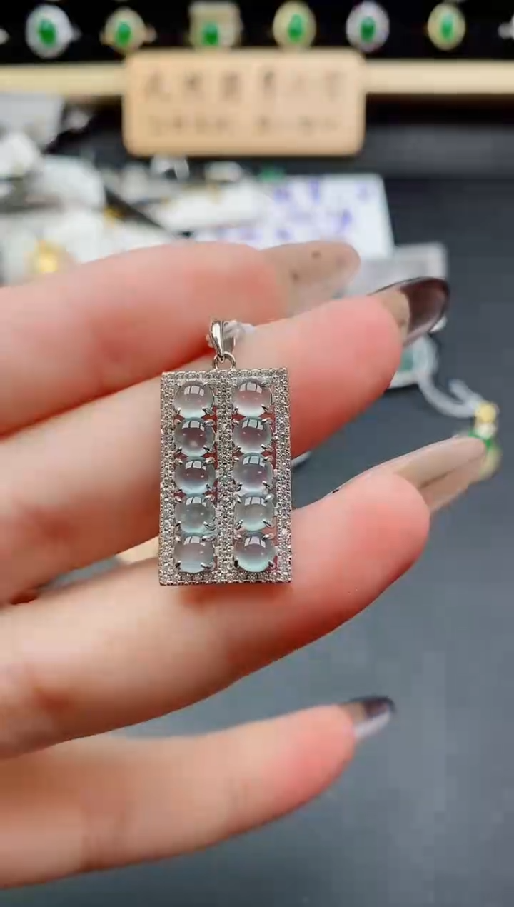 吊坠(赠链)银S925镶嵌翡翠1