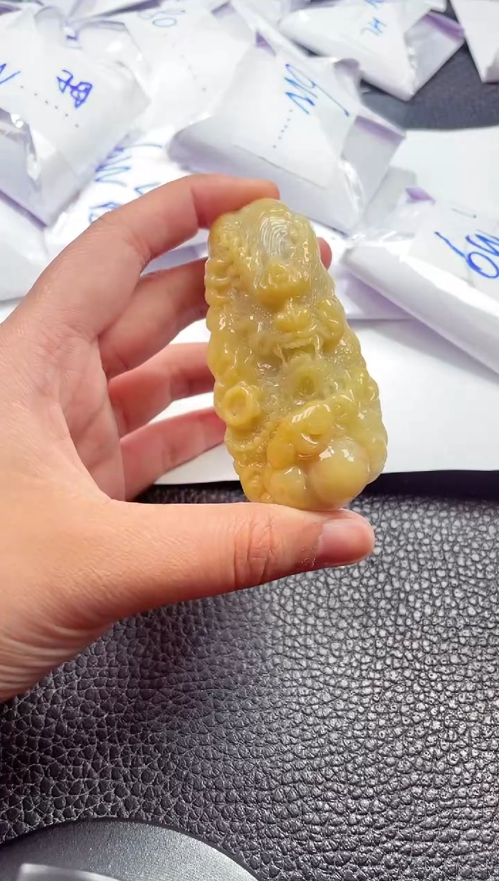颈饰未镶嵌翡翠00007815