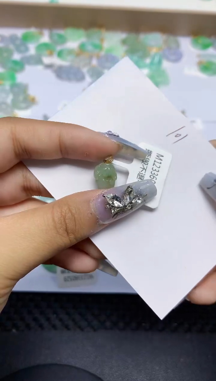 翡翠18K金镶嵌颈饰天然翡翠A货 