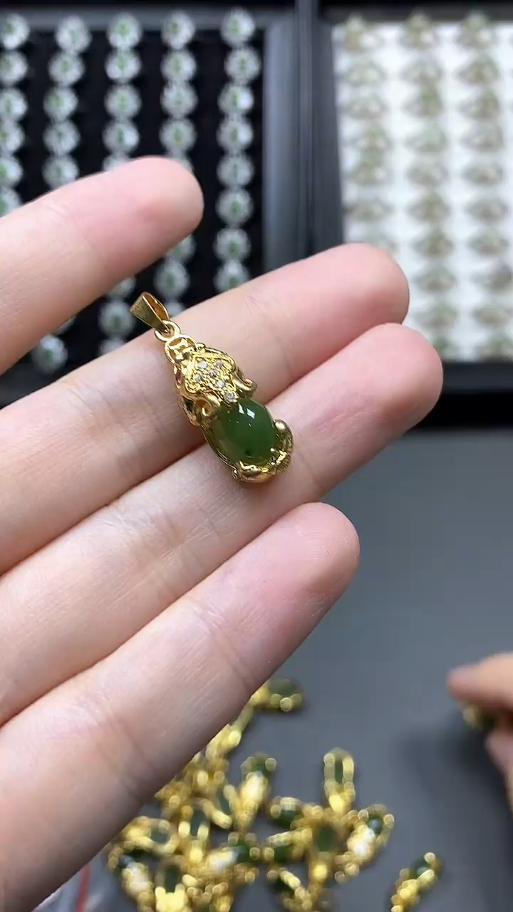 和田玉（碧玉）未镶嵌吊坠(不含链)多样性发货拍一发一