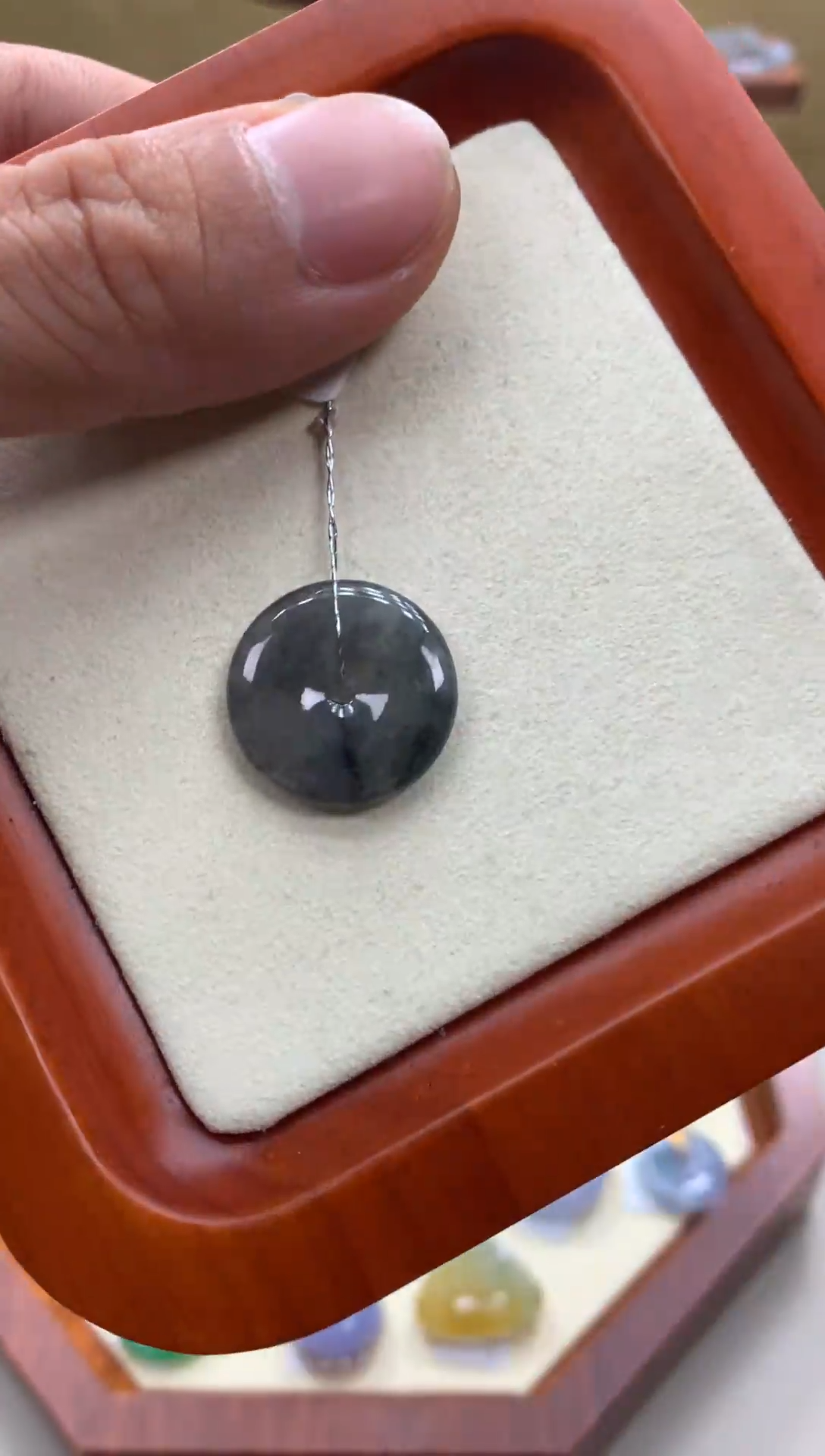 翡翠未镶嵌吊坠(不含链)乌鸡平安扣