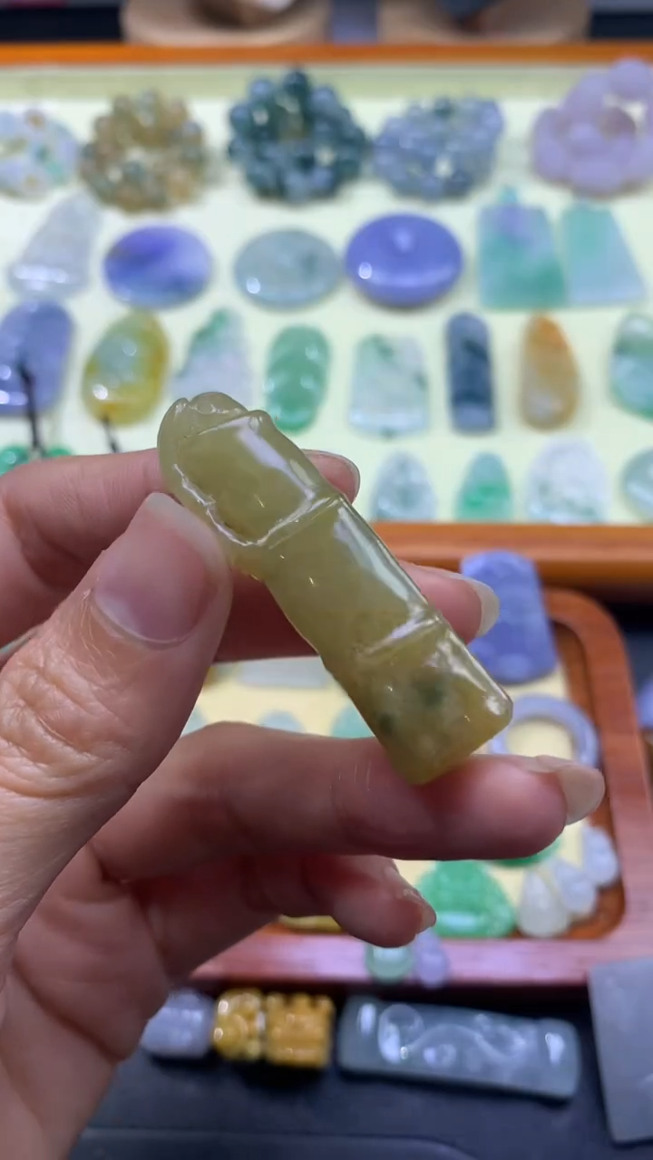 【闪购商品】定制翡翠未镶嵌翡翠