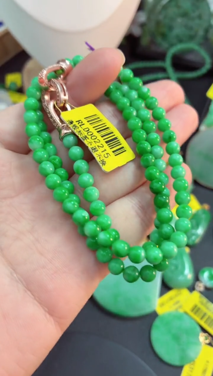 吊坠(不含链)未镶嵌翡翠挂件