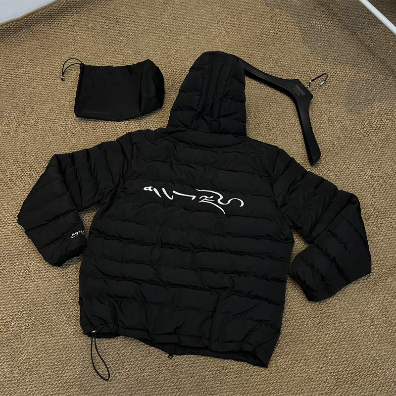 DJWA秋冬棉衣外套修身藏式刺绣设计感排骨服爆款棉袄连帽保暖
