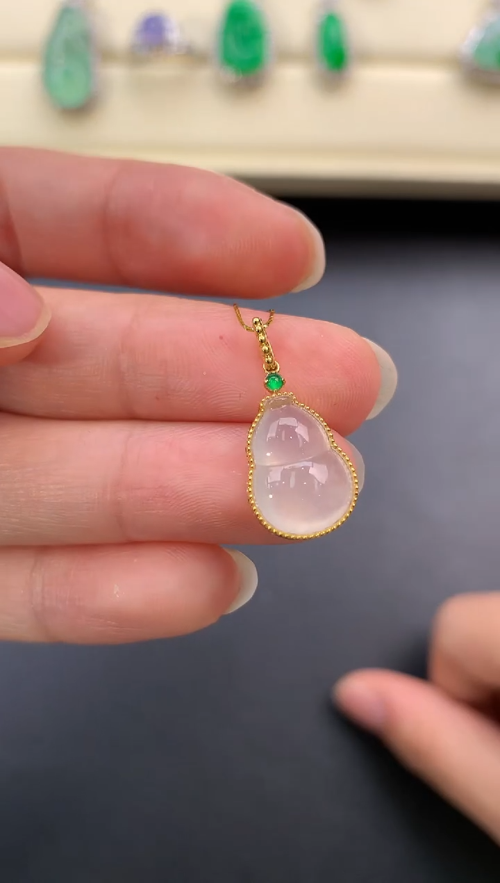 【闪购商品】翡翠颈饰18K金镶嵌D781