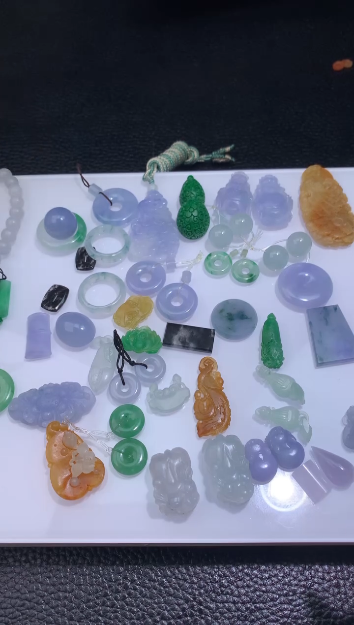 【闪购商品】定制翡翠未镶嵌咨询客服链接