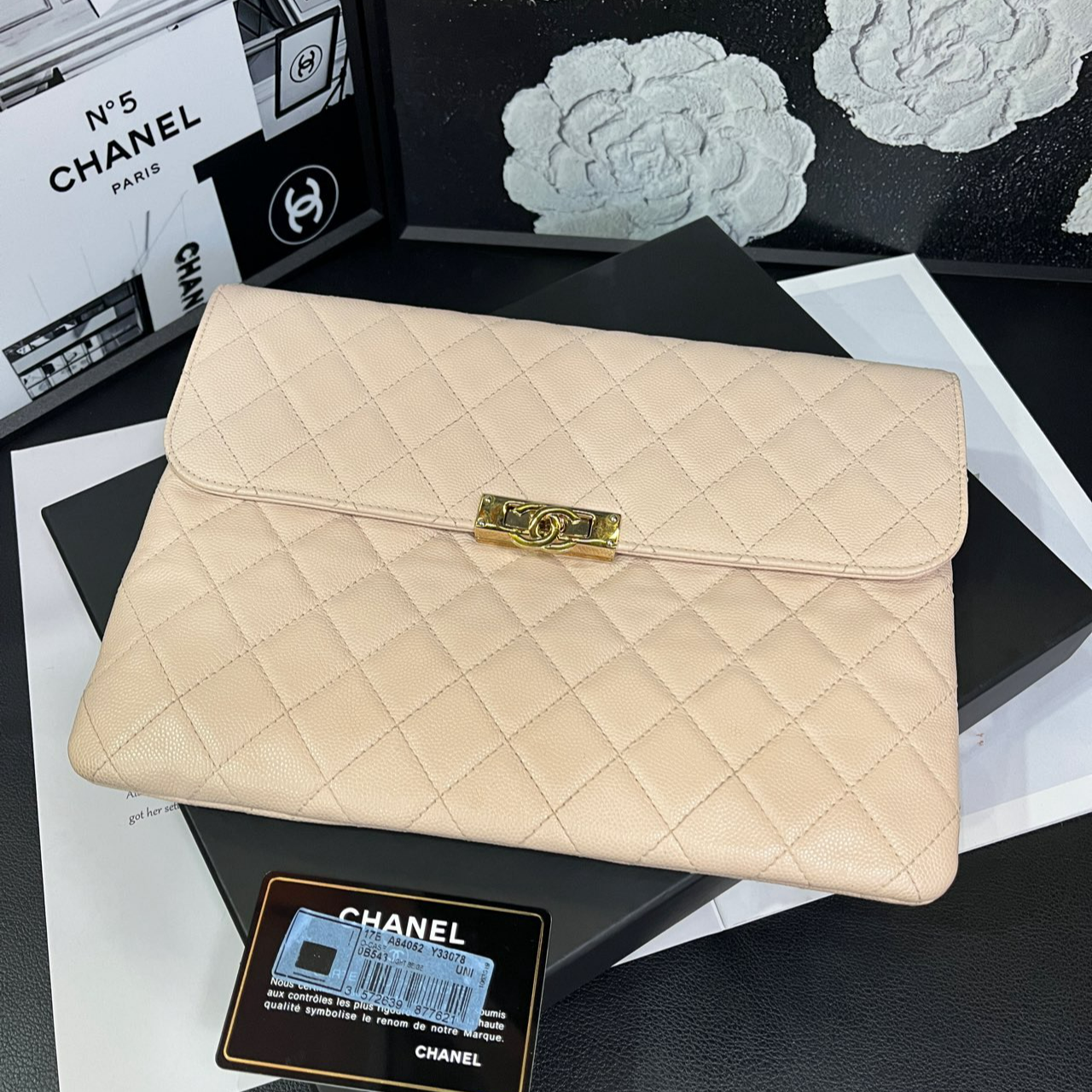 95新 Chanel/香奈儿 米色手拿包标卡齐全24开18年B1949