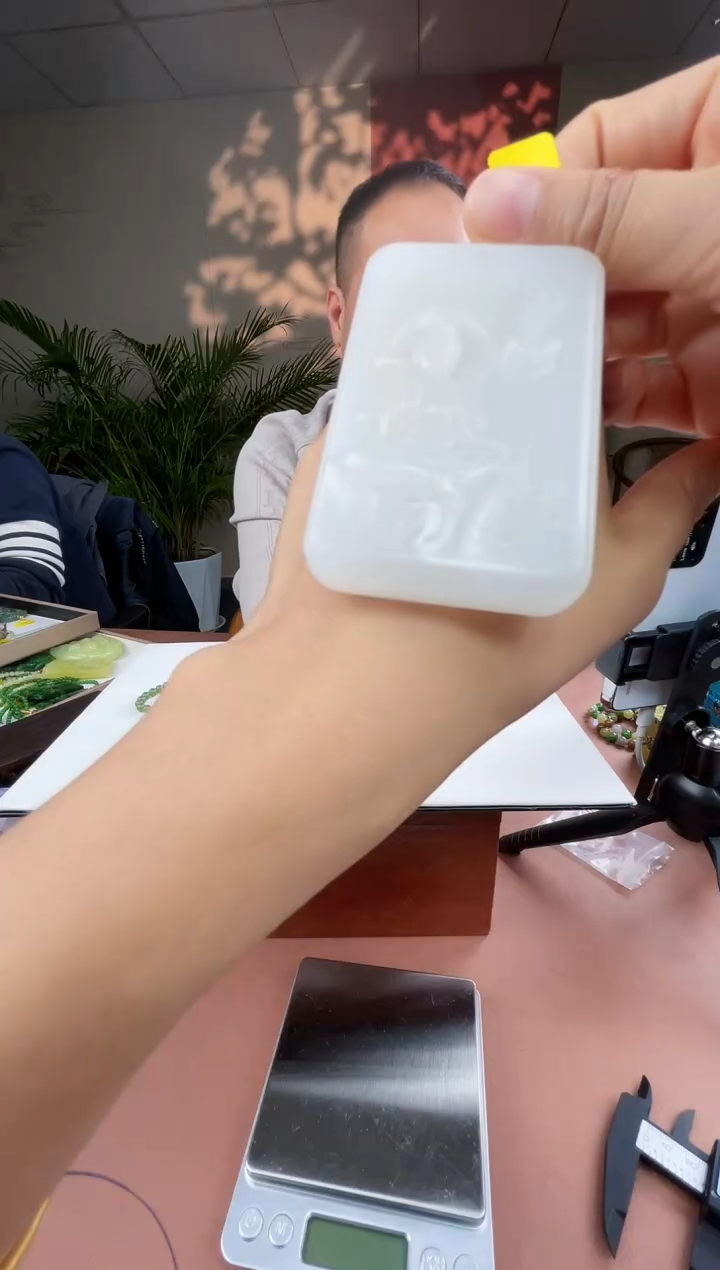 颈饰未镶嵌和田玉a82