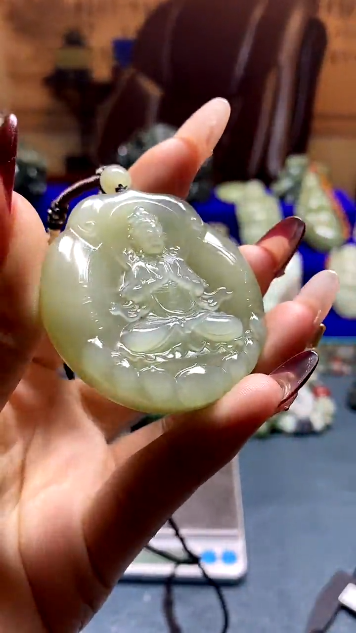 颈饰未镶嵌和田玉拍一发一