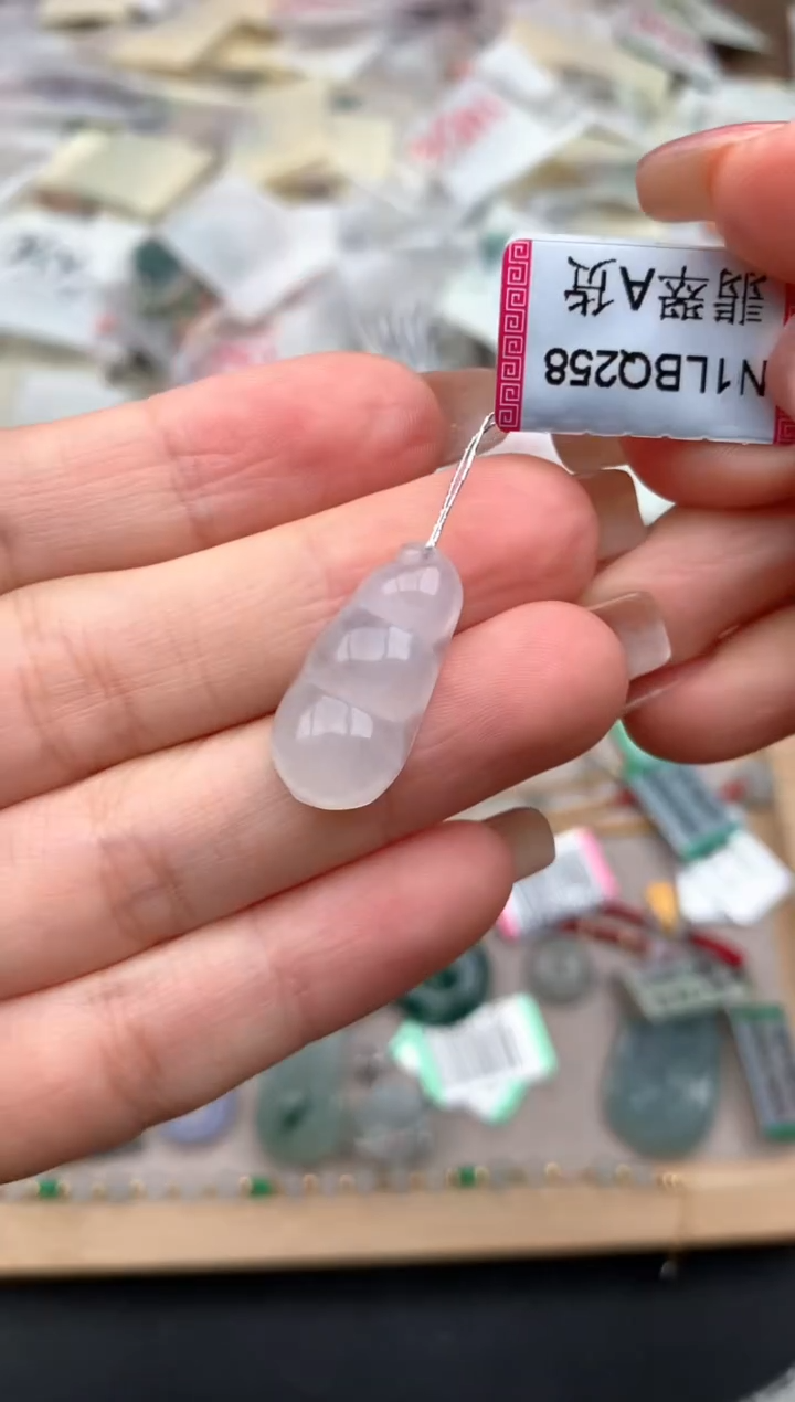 未镶嵌挂件翡翠一