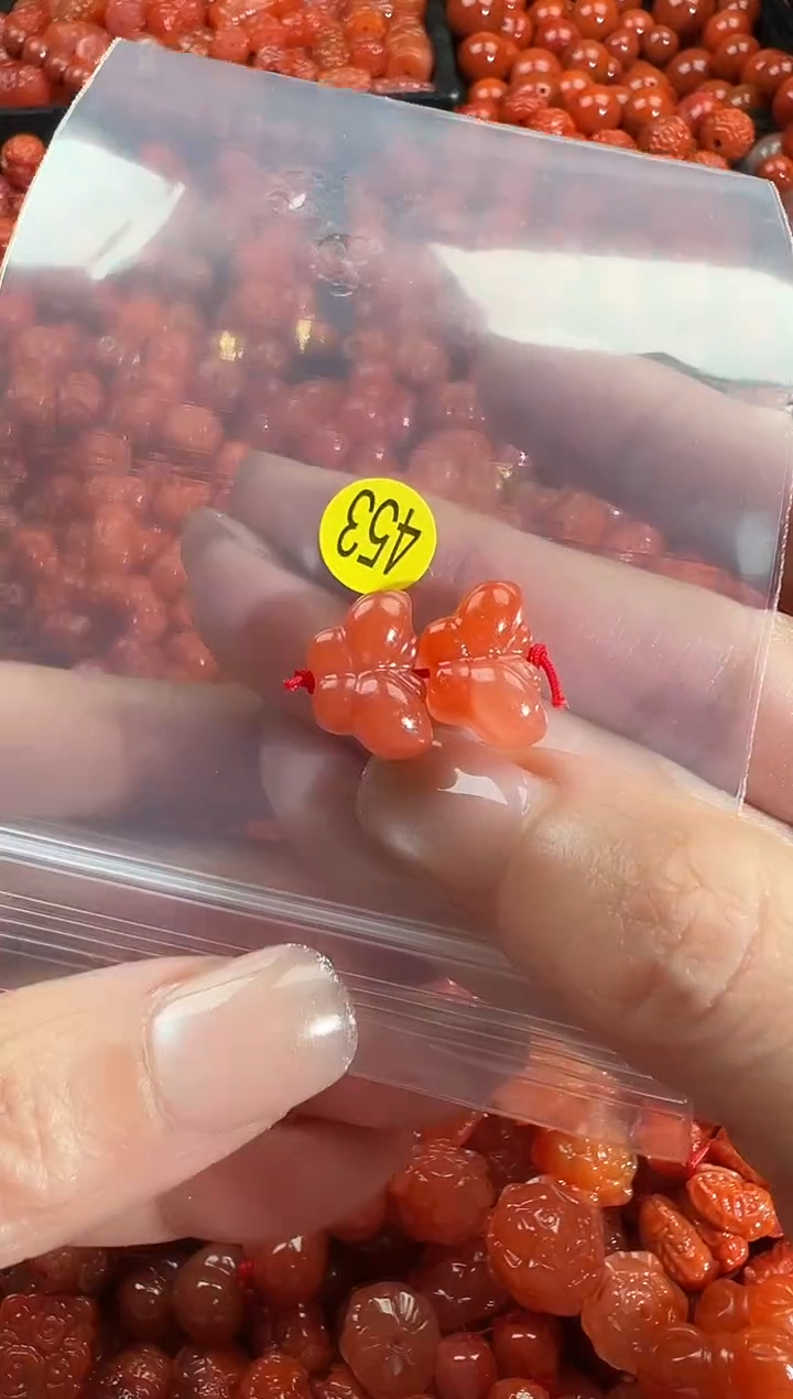 颈饰未镶嵌南红玛瑙1