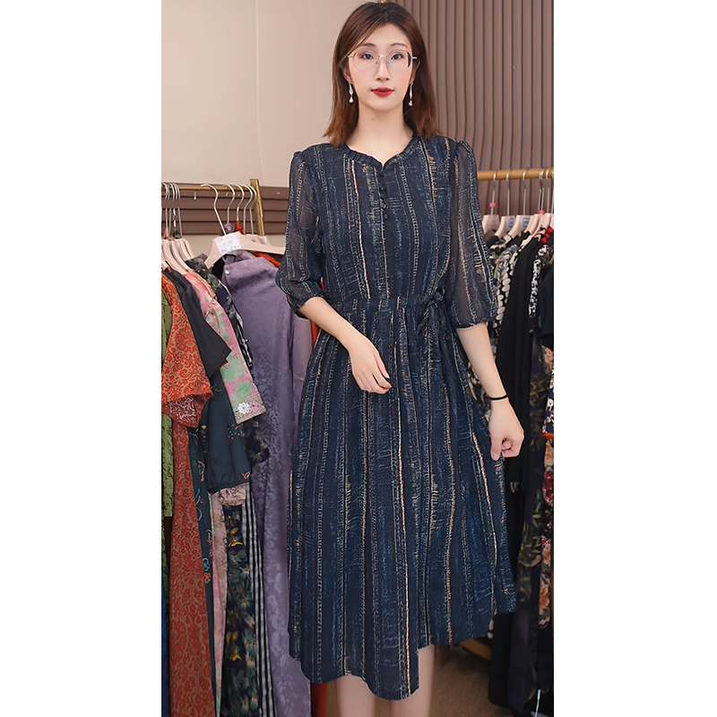 【星空】新款显白遮肉连衣裙C