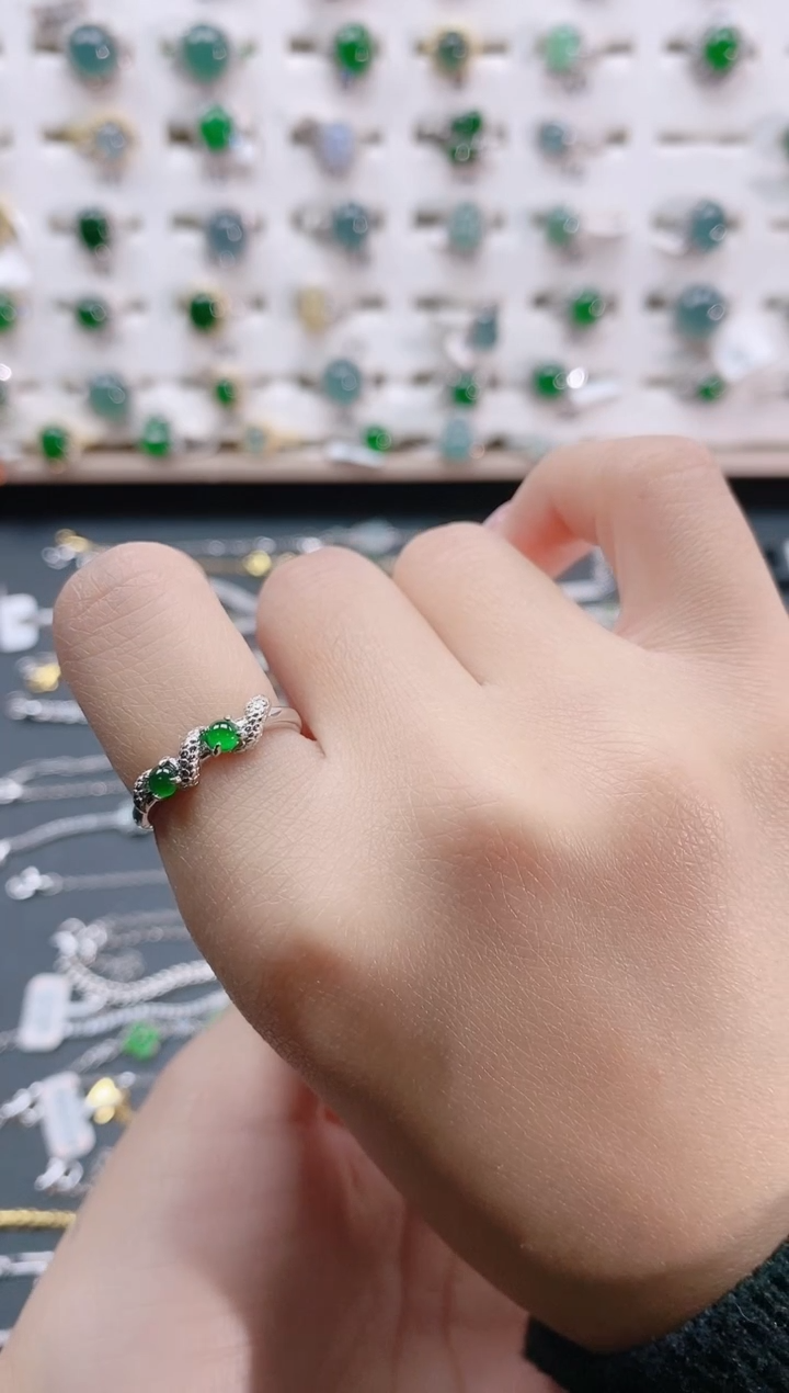 【闪购商品】翡翠戒指银S925镶嵌天然翡翠