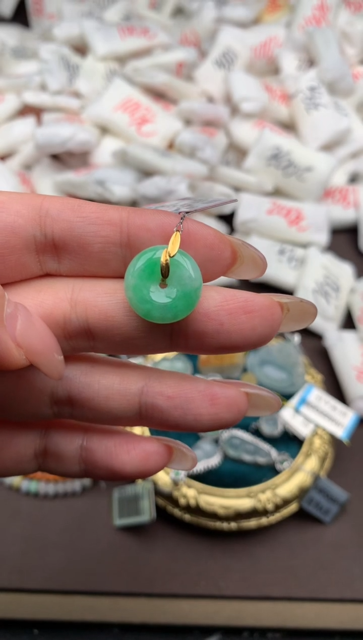 【闪购商品】翡翠颈饰18K金镶嵌 一