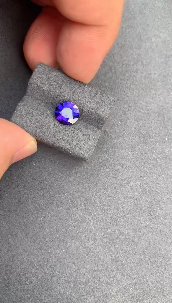 【闪购商品】彩色蓝宝石裸石未镶嵌2.1ct紫蓝宝