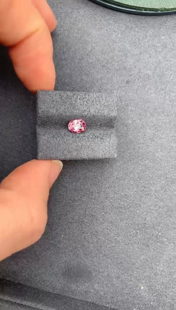 【闪购商品】彩色蓝宝石裸石未镶嵌1ct帕帕拉恰