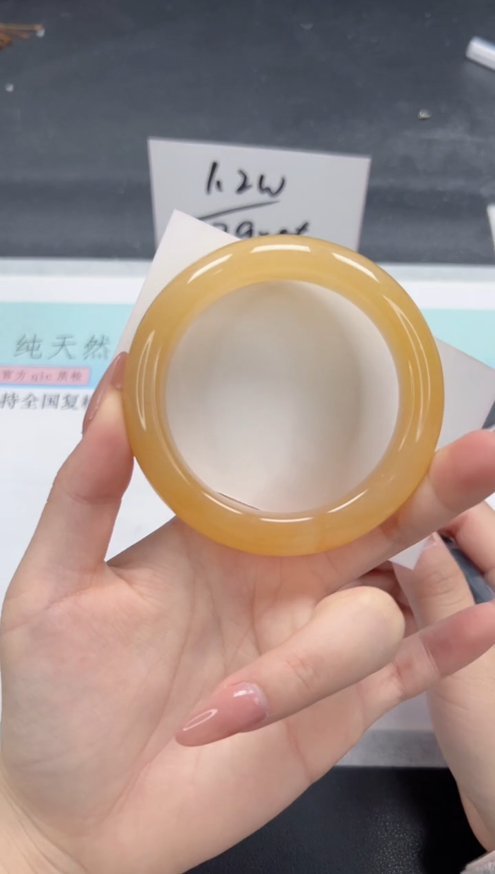 【闪购商品】石英质玉手镯未镶嵌A86-57.3